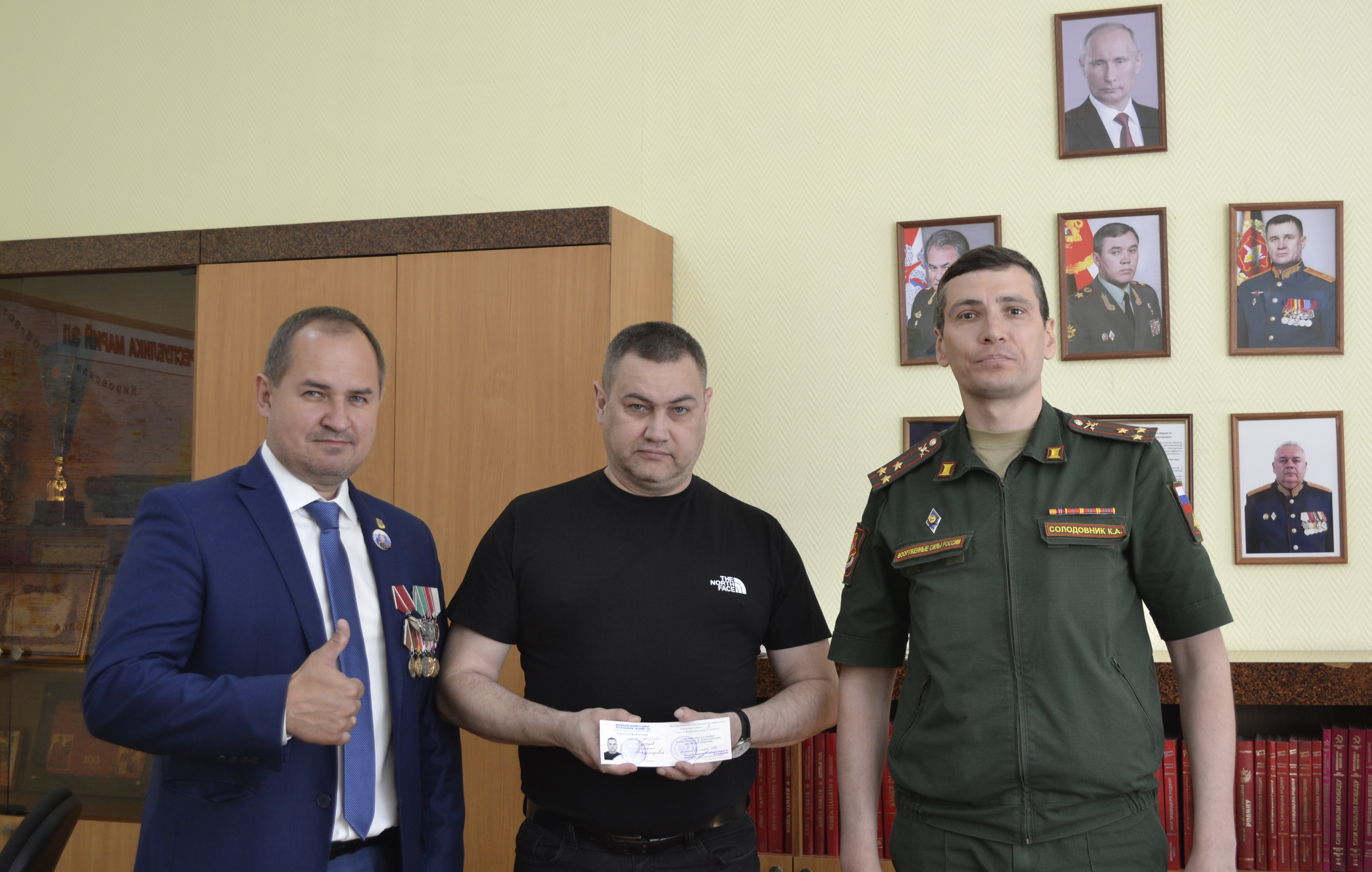 Удостоверения ветеранов боевых действий вручили в Йошкар-Оле 9 участникам СВО