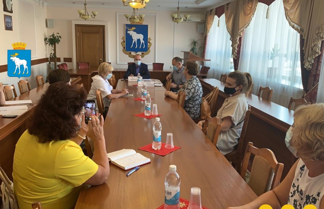 Мэр Йошкар-Олы провел встречу с представителями ТОСов Йошкар-Олы