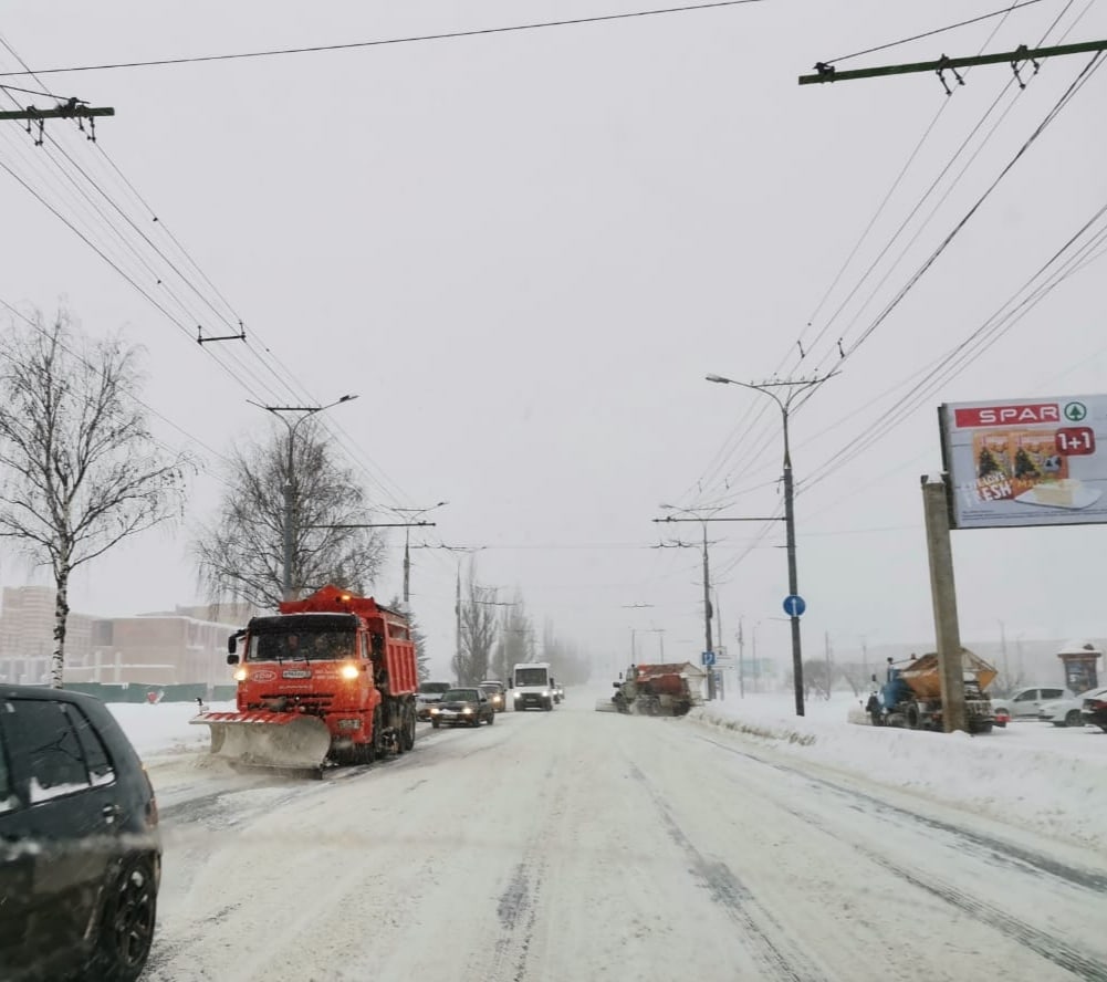 Больше тысячи кубов снега вывезли из Йошкар-Олы за сутки