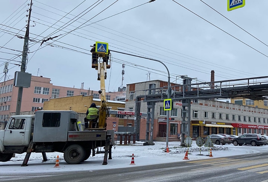 В Йошкар-Оле установили дополнительное освещение на перекрёстке улиц Машиностроителей и Чернякова