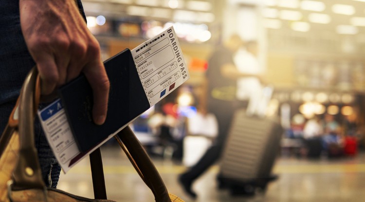С 1 февраля 2022 года жителям Марий Эл для путешествий на поезде и самолете потребуется QR-код