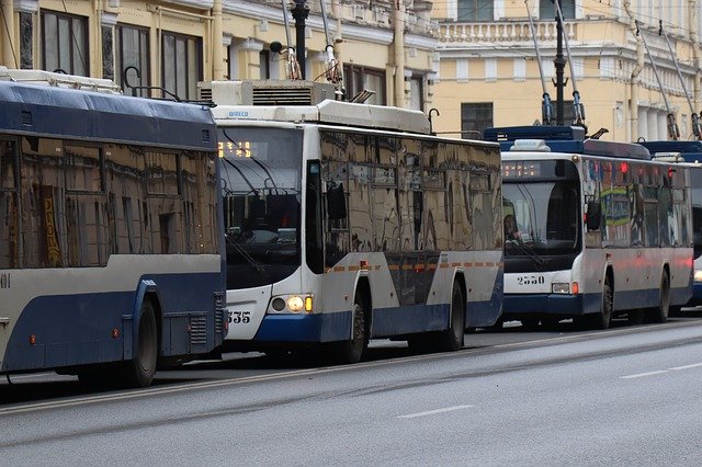 Стали известны новые подробности смерти пешехода под троллейбусом в Кирове