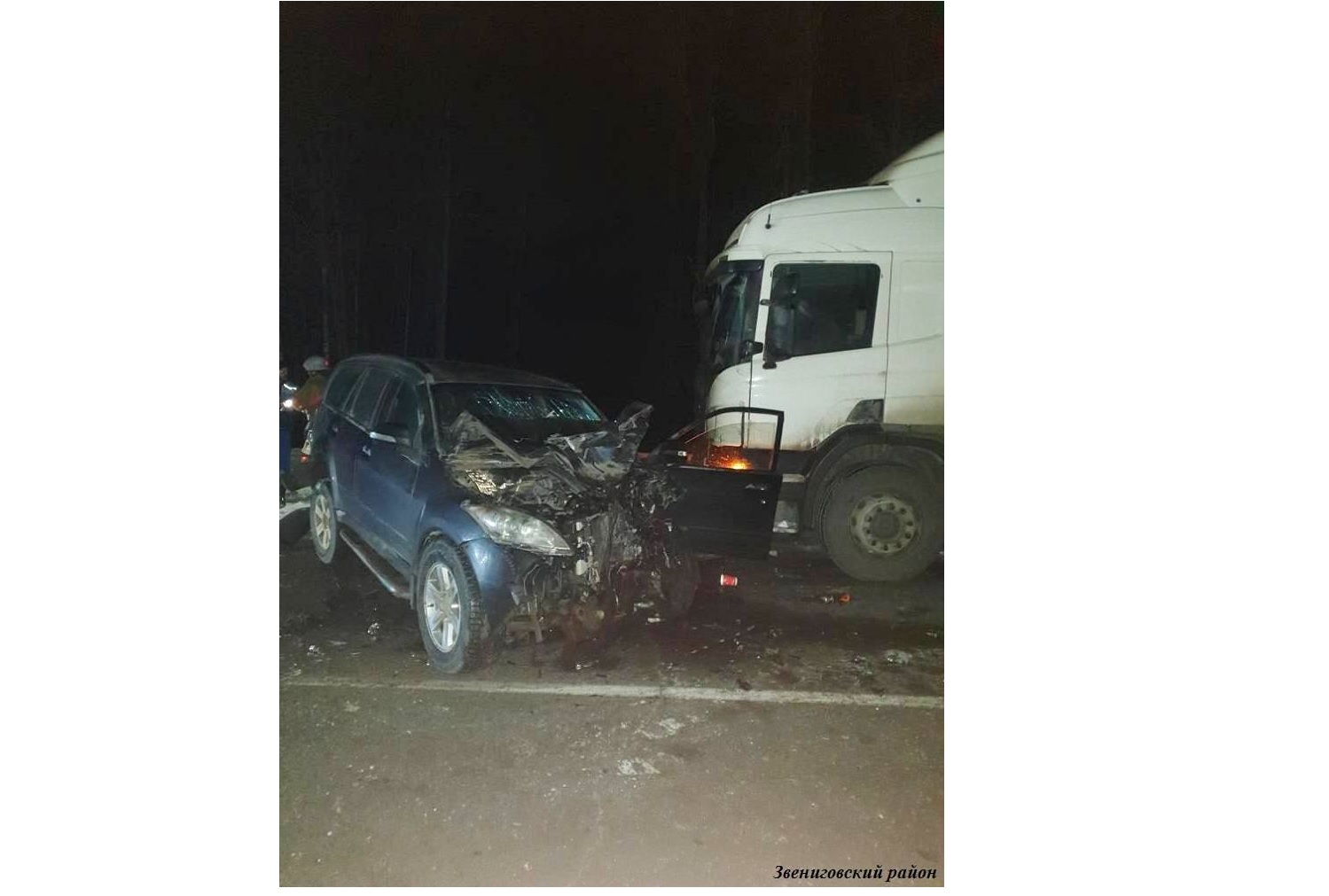 На трассе в Марий Эл столкнулись грузовик с прицепом и иномарка
