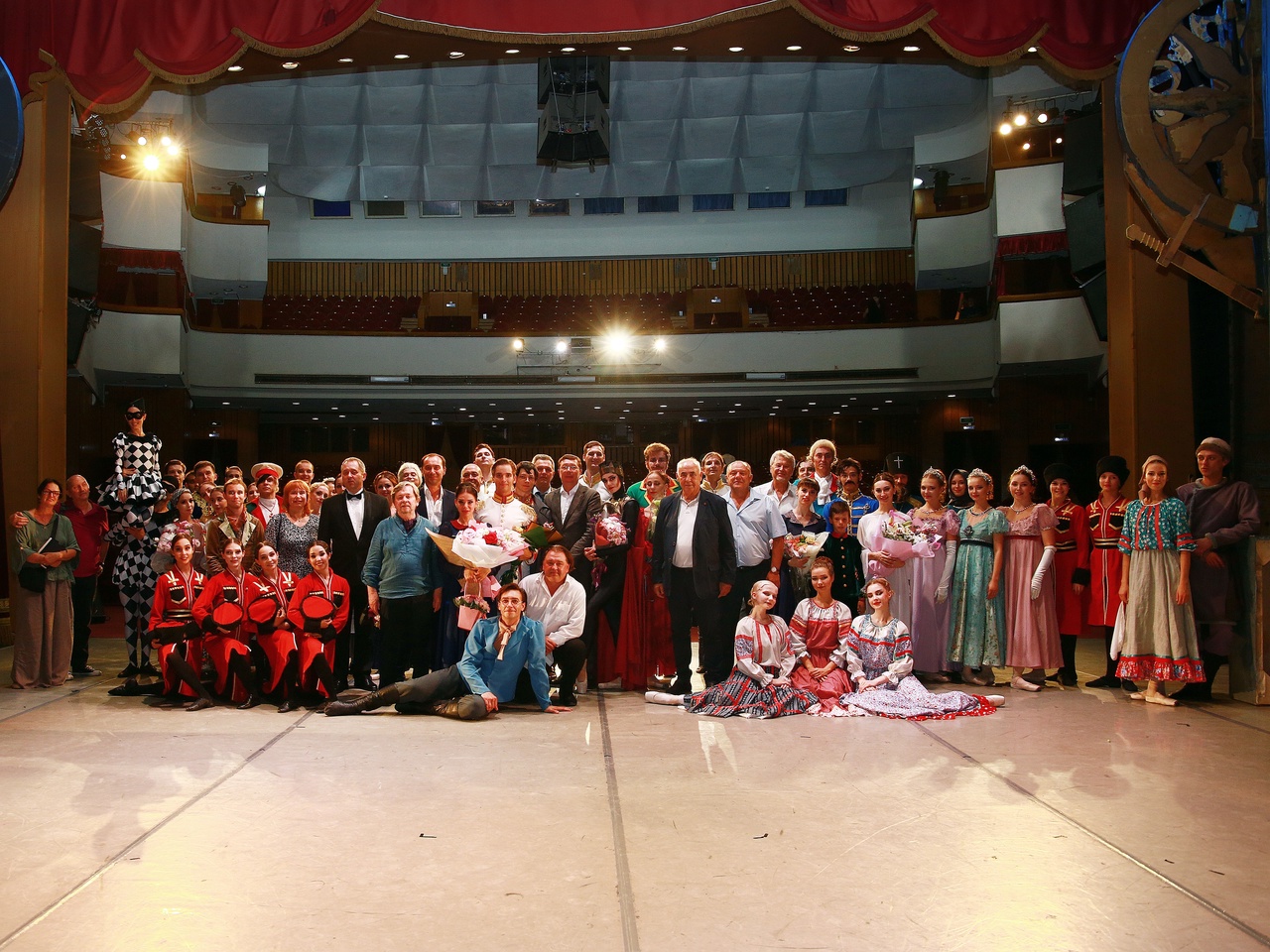 Артисты Марийского театра оперы и балета приняли участие в премьере спектакля «Война и мир» в Крыму