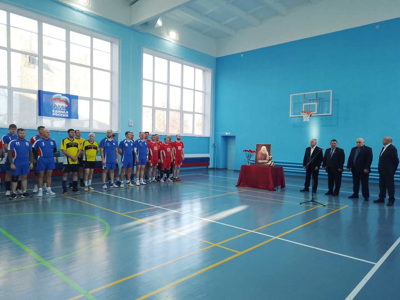 В Йошкар-Оле открылся турнир по волейболу памяти Героя Социалистического труда Юрия Свирина 