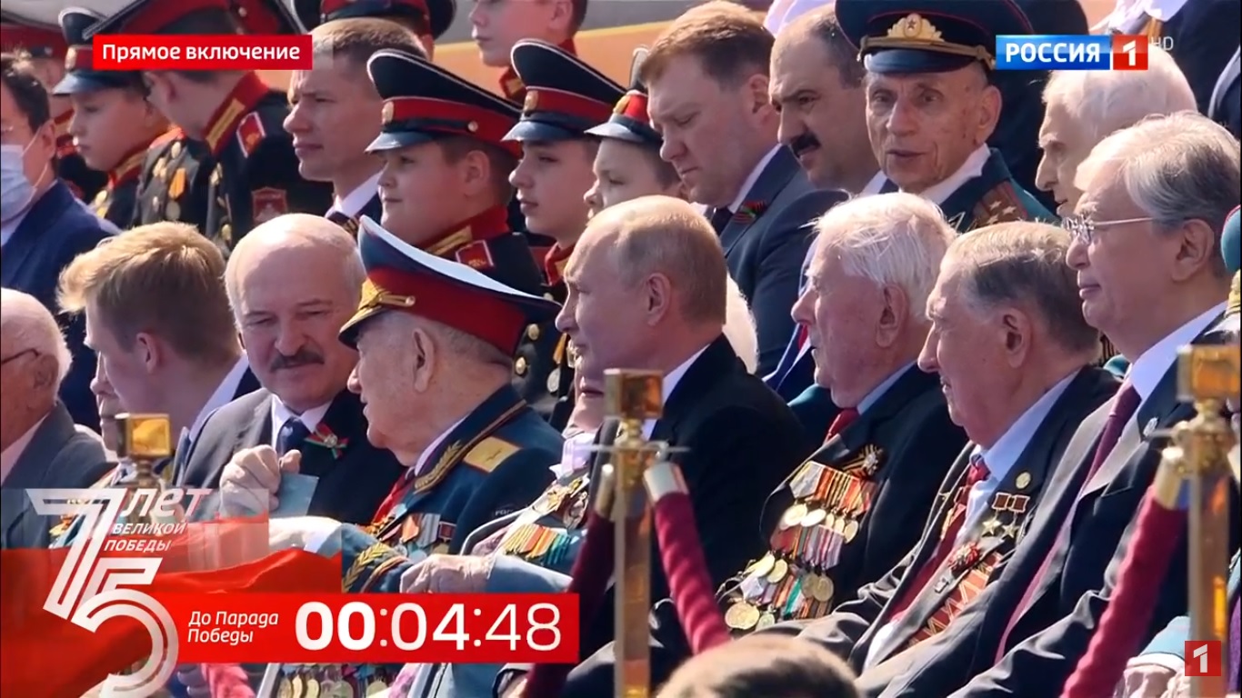 Владимир Путин встретил иностранных гостей Парада Победы
