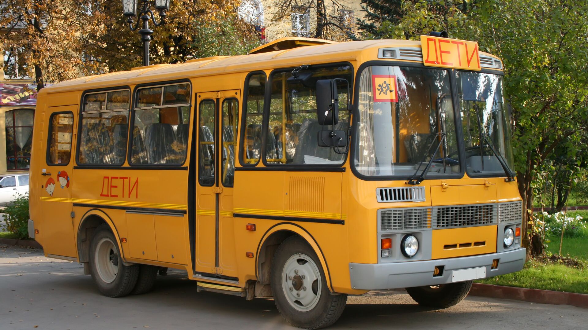 35 тысяч рублей задолжали водителю школьного автобуса в Новоторъяльском районе 