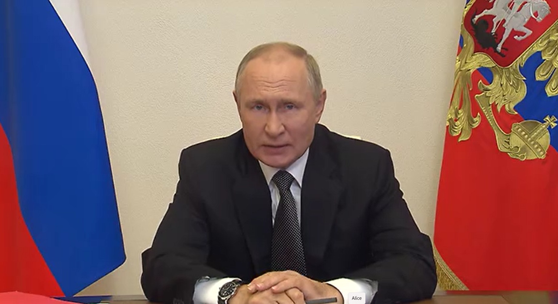 Президент России поручил провести демобилизацию студентов ДНР и ЛНР