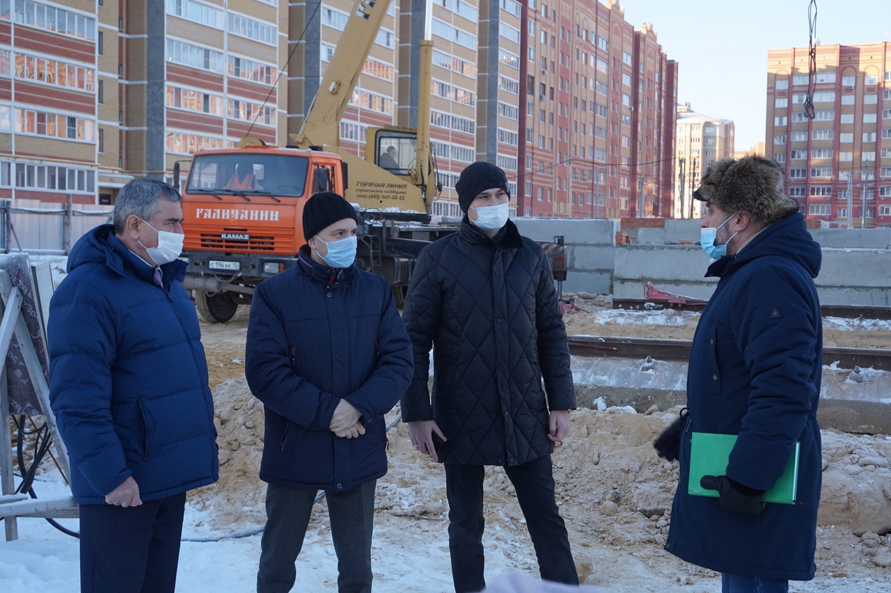 Мэр Йошкар-Олы Евгений Маслов осмотрел строительную площадку детского сада