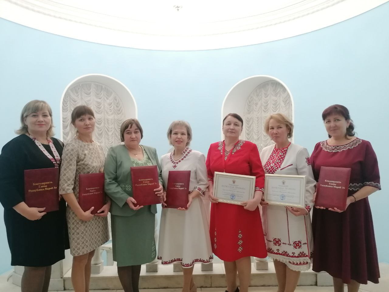 Преподавателей марийского языка и литературы наградили в День марийской письменности 