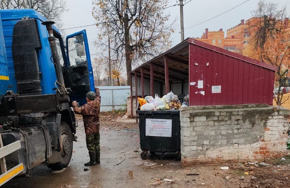 Регоператор выставит счёт мэрии за расчистку свалки у поликлиники в Йошкар-Оле