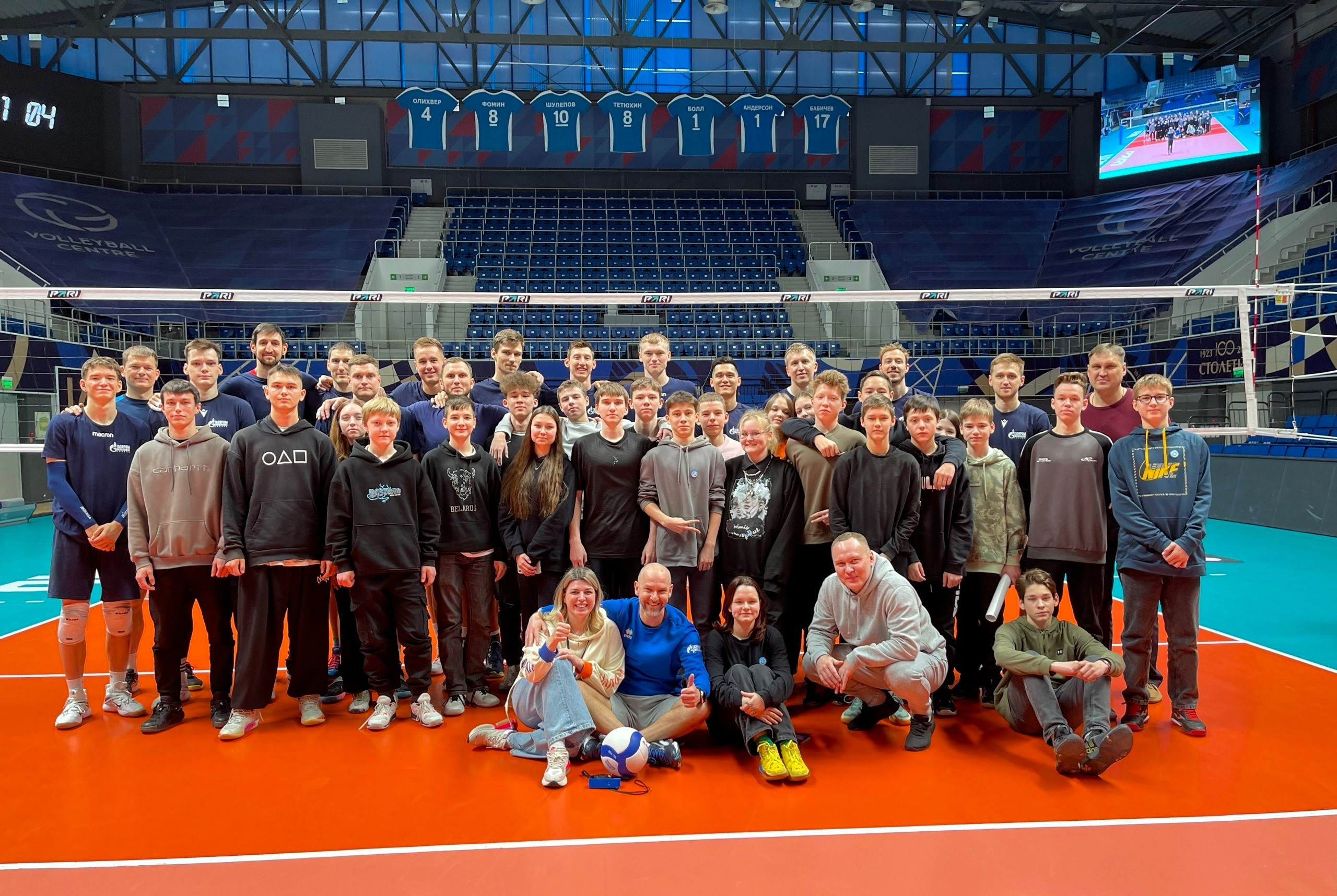 Юные спортсмены из Йошкар-Олы попали в гости к волейбольному клубу «Зенит-Казань»